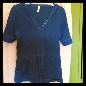 Women's hooded summer top